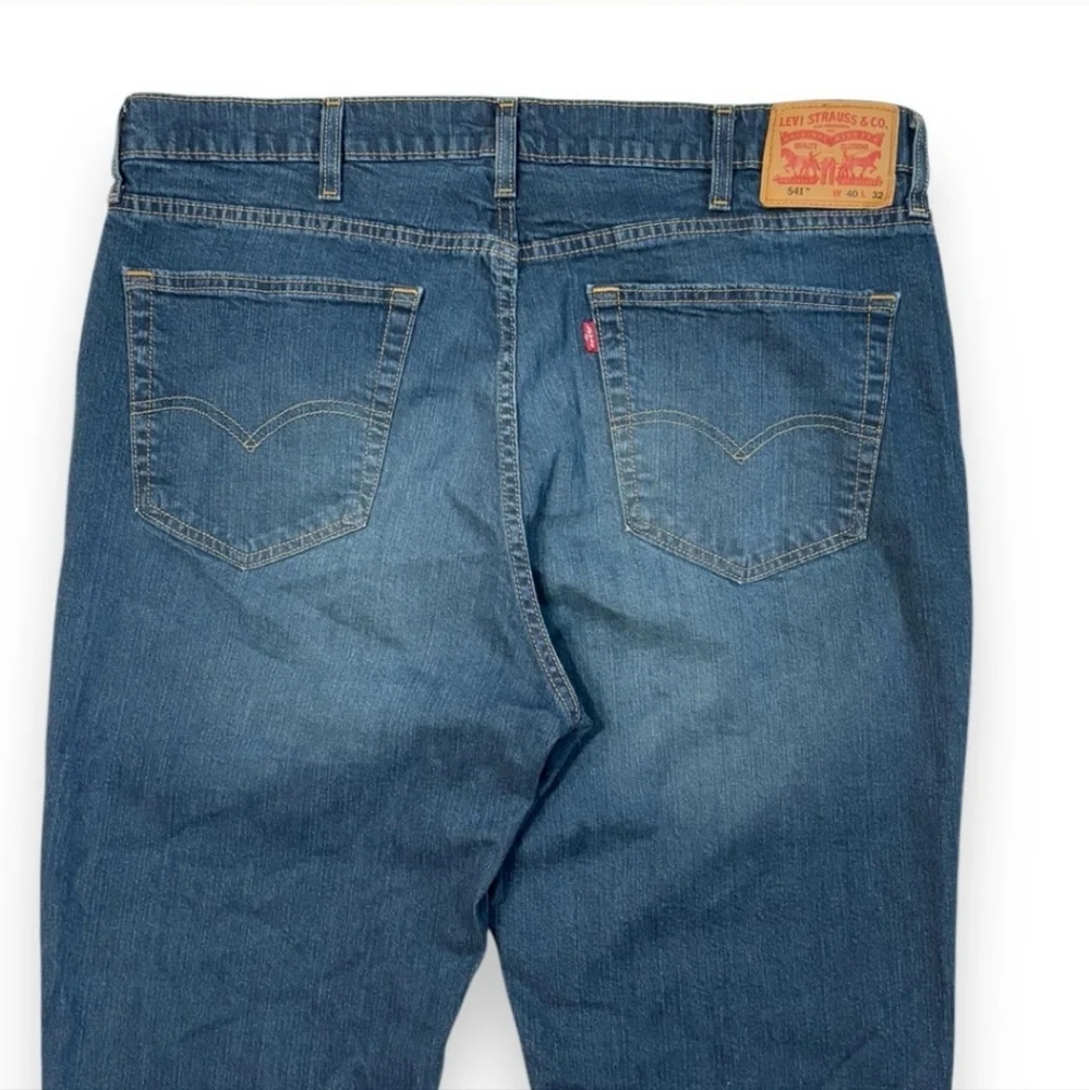 LEVI’S 541 Athletic Taper Jeans Midnight Medium Wash Stretch 40 x 32